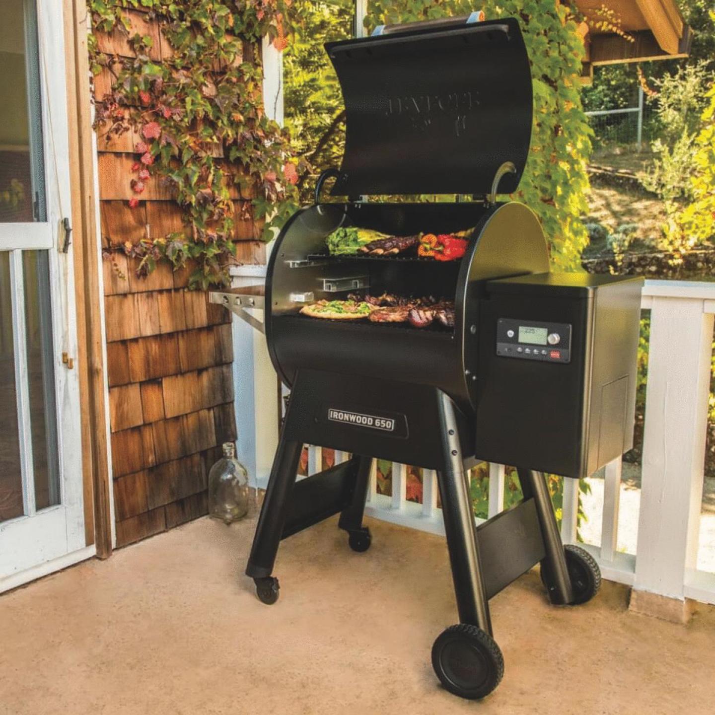 Traeger Grills Pellet Grills TFB65BLF IMAGE 2