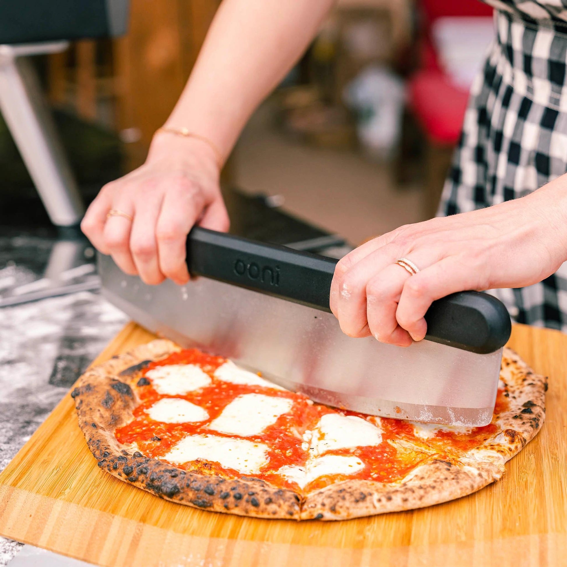 Ooni 12in Bamboo Pizza Peel & Serving Board UU-P08200 IMAGE 7