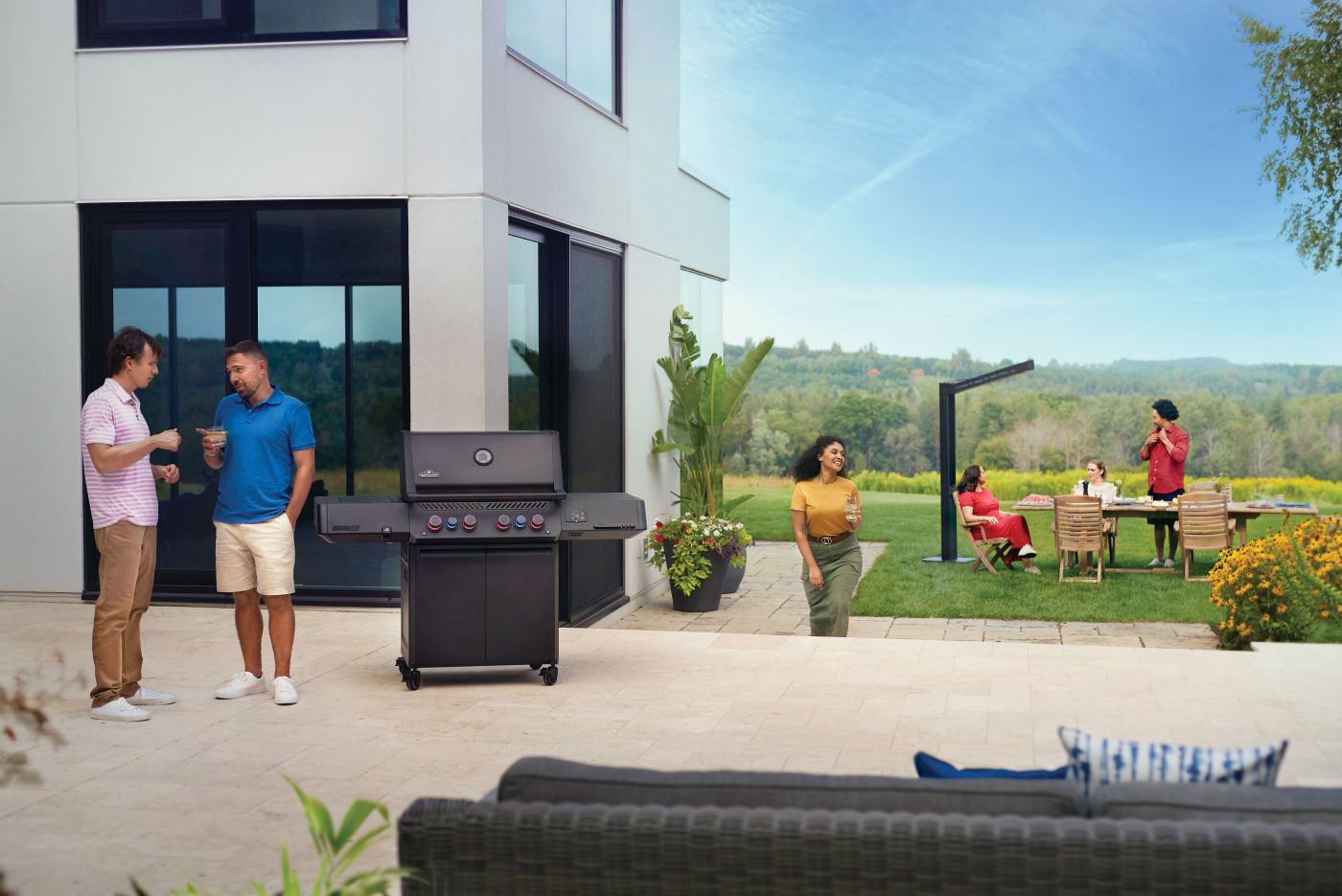 Phantom Prestige® 500 Connected RSIB Natural Gas Grill with Infrared Side and Rear Burner