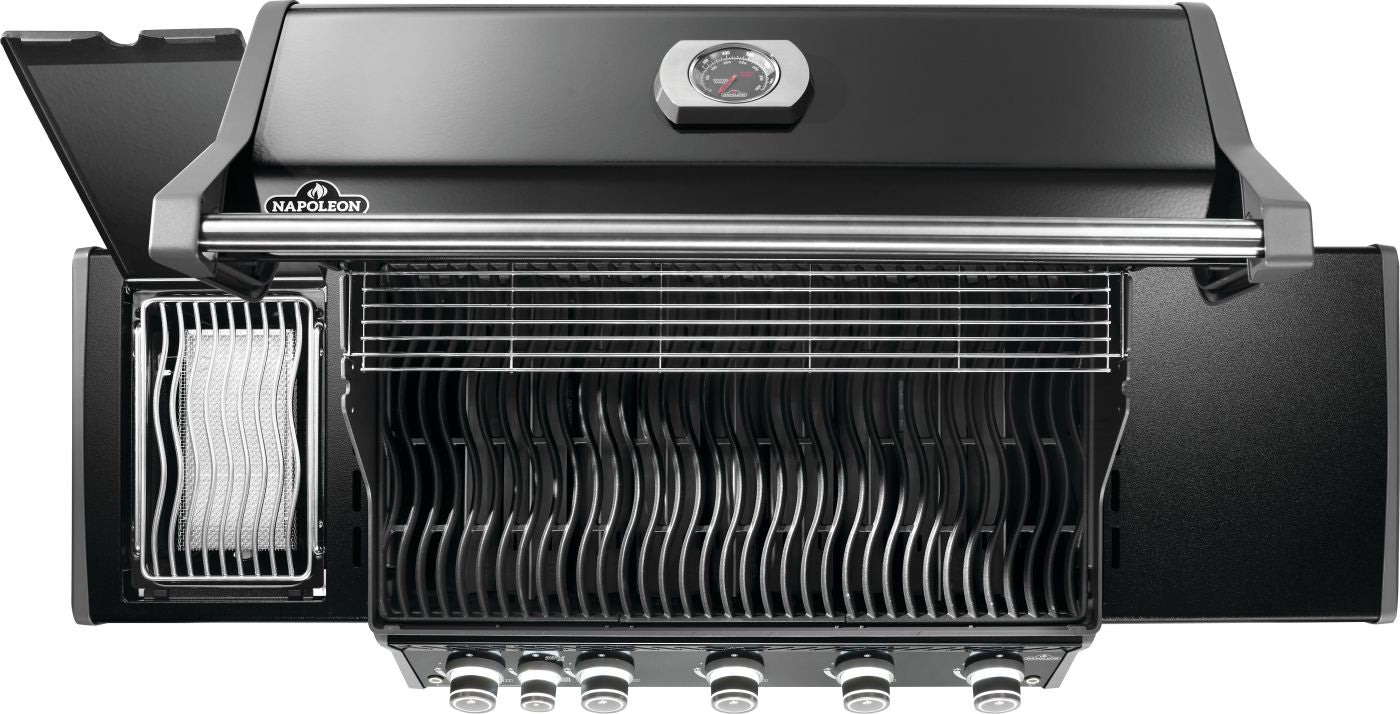 Rogue® PRO 625 SIB Natural Gas Grill with Infrared Side Burner