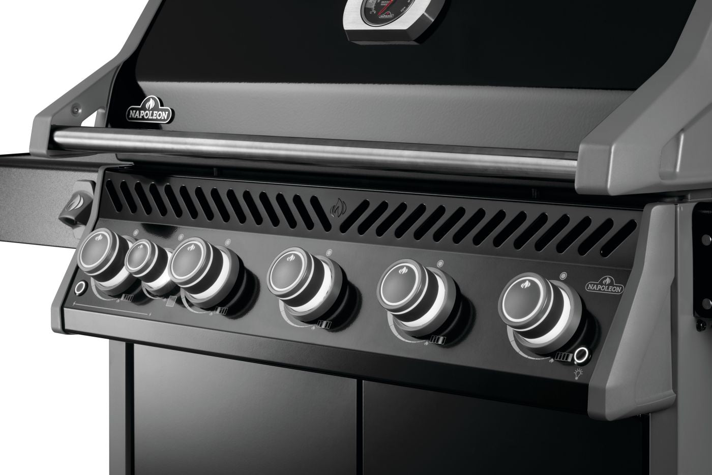 Rogue® PRO 625 SIB Natural Gas Grill with Infrared Side Burner